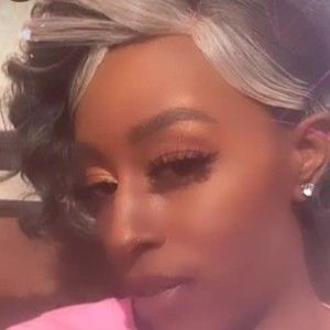 Meet your Posher, Floriana